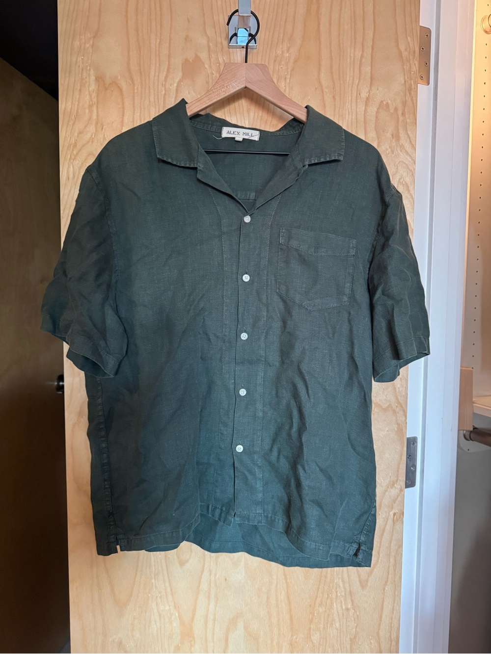 Alex Mill Dark Green Short-Sleeve Linen Button-Down Shirt